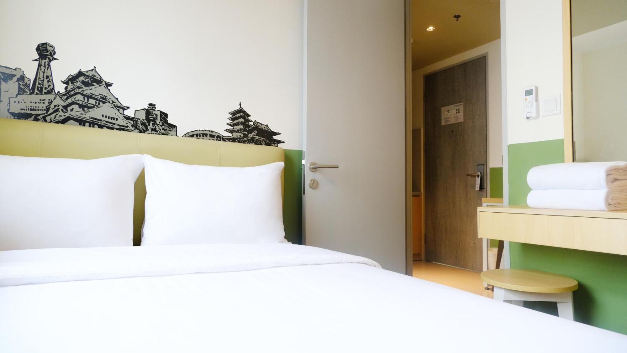Hotel Osaka Pik2 탕그랑 외부 사진