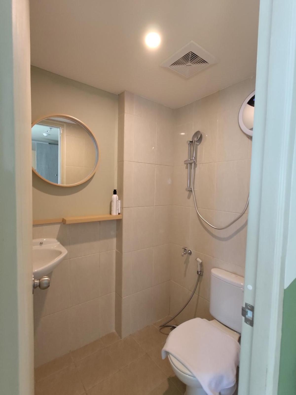 Hotel Osaka Pik2 탕그랑 외부 사진