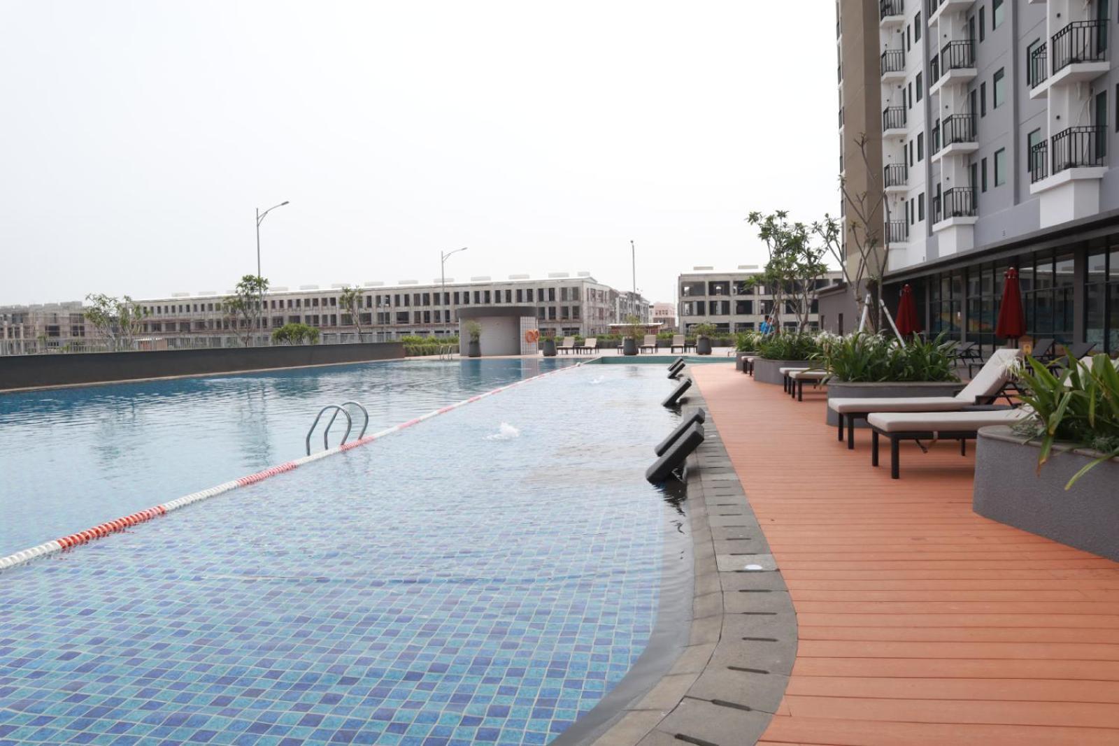 Hotel Osaka Pik2 탕그랑 외부 사진