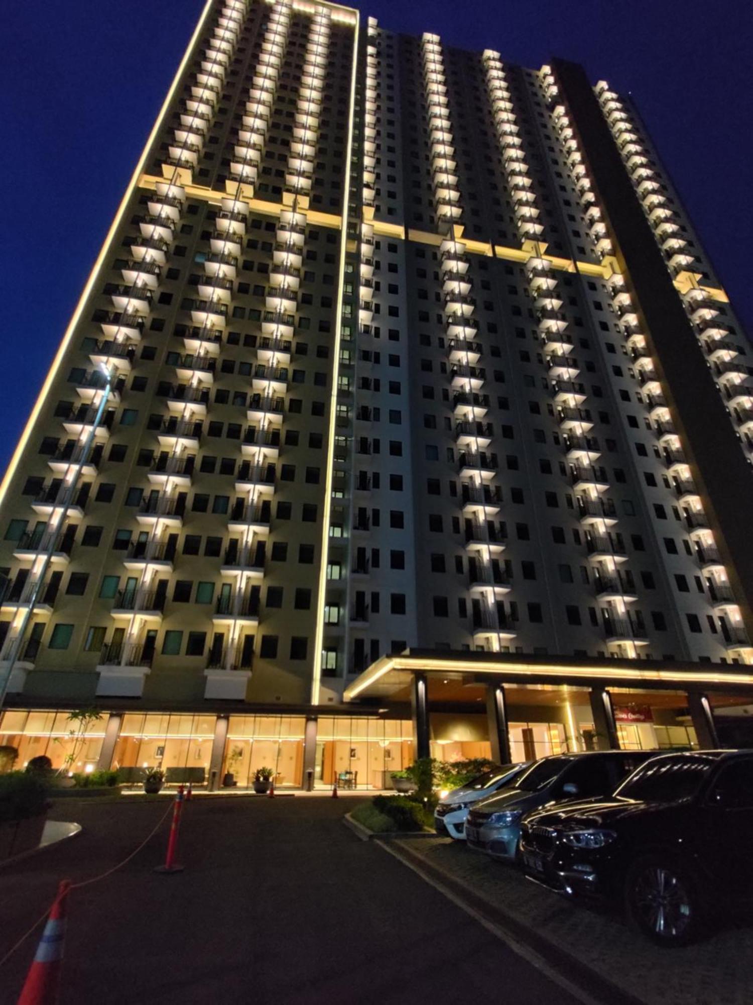 Hotel Osaka Pik2 탕그랑 외부 사진