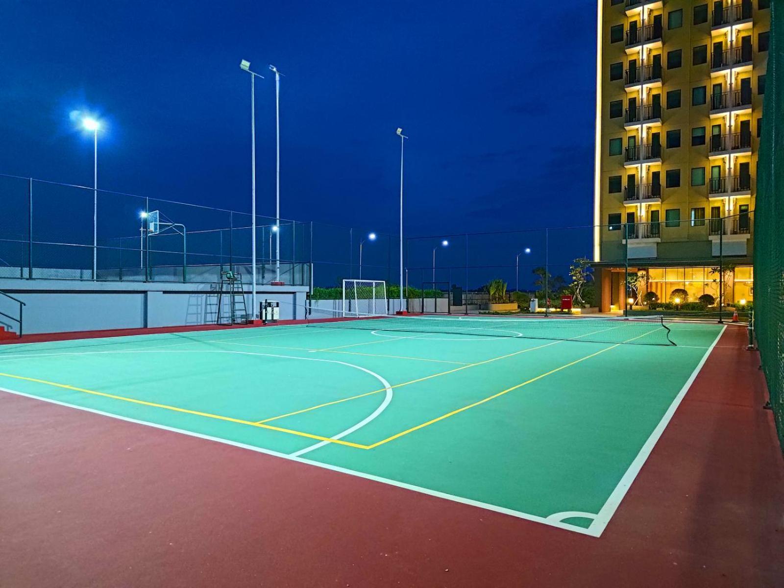 Hotel Osaka Pik2 탕그랑 외부 사진