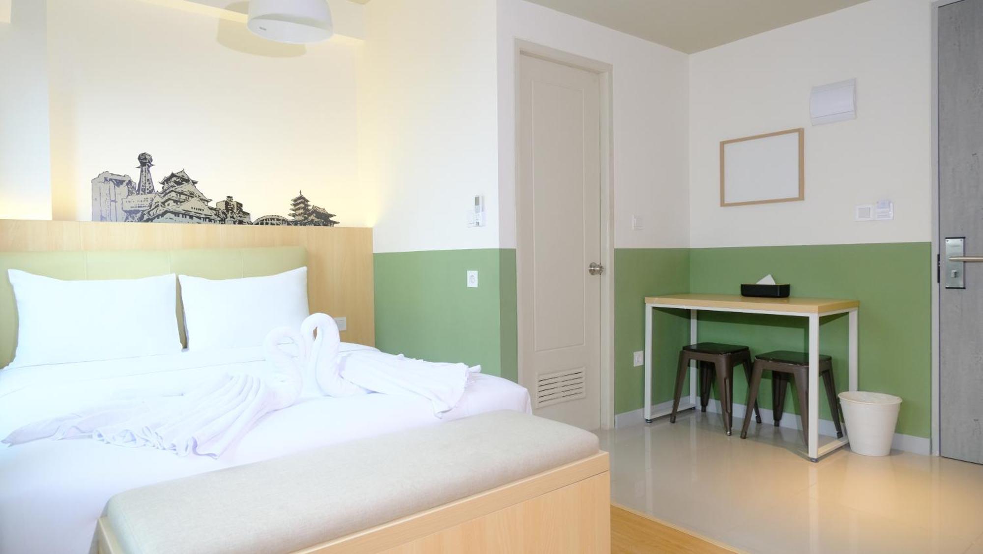 Hotel Osaka Pik2 탕그랑 외부 사진