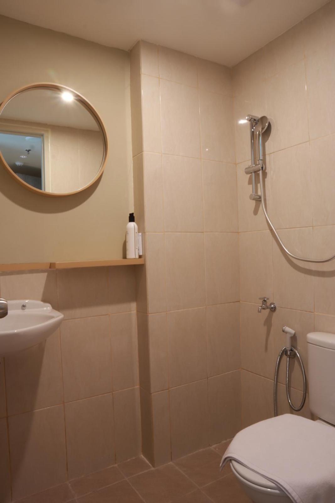 Hotel Osaka Pik2 탕그랑 외부 사진